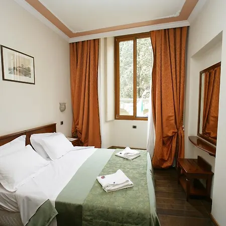 Domus Florentiae 4*