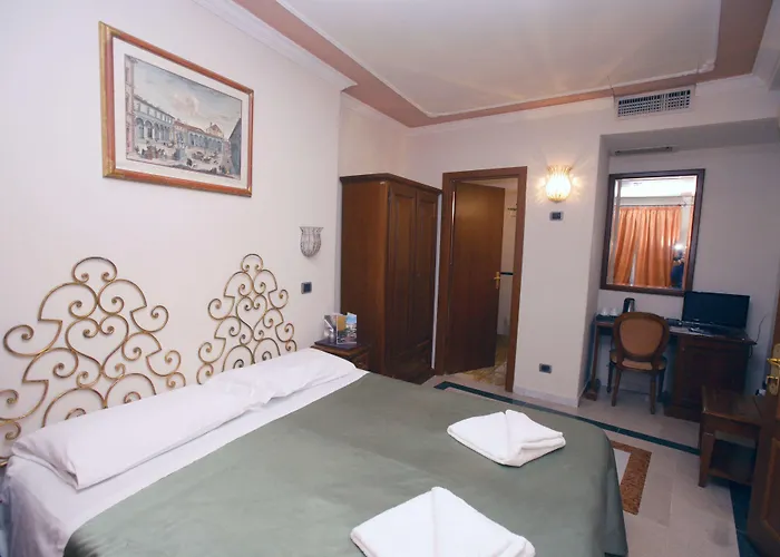 Domus Florentiae 4*