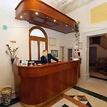 佛罗伦萨多姆斯酒店 酒店 4*