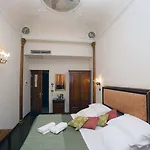 佛罗伦萨多姆斯酒店 酒店 4*