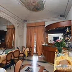 佛罗伦萨多姆斯酒店 4*