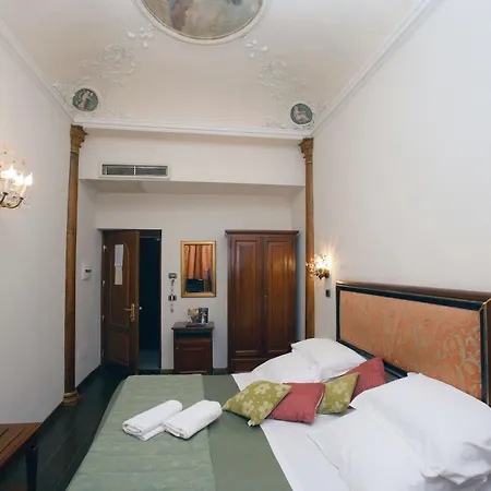 Domus Florentiae Отель