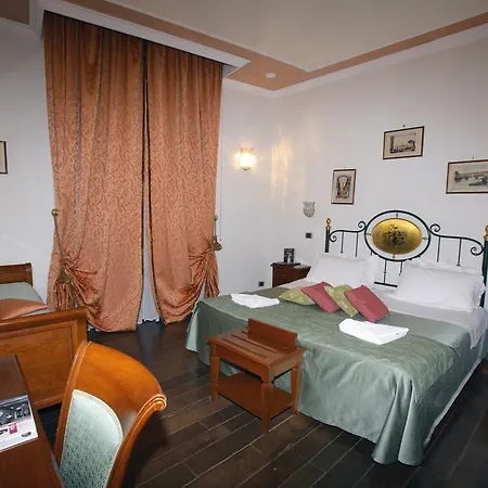 Domus Florentiae Отель 4*
